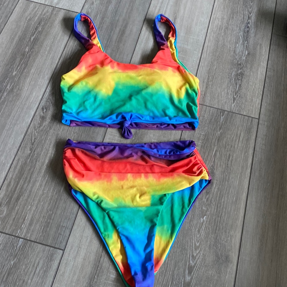 High waisted Tie-dye bikini!
